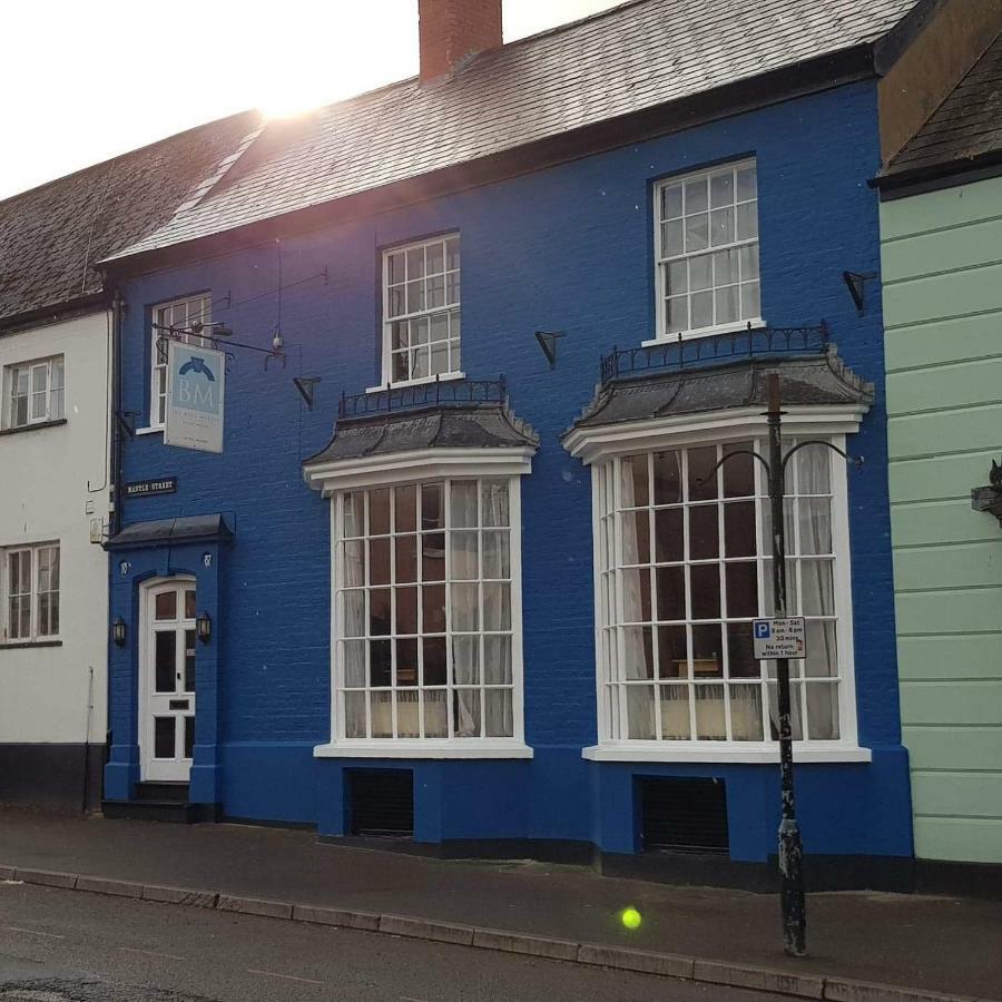 The Blue Mantle * Somerset (R-U)
